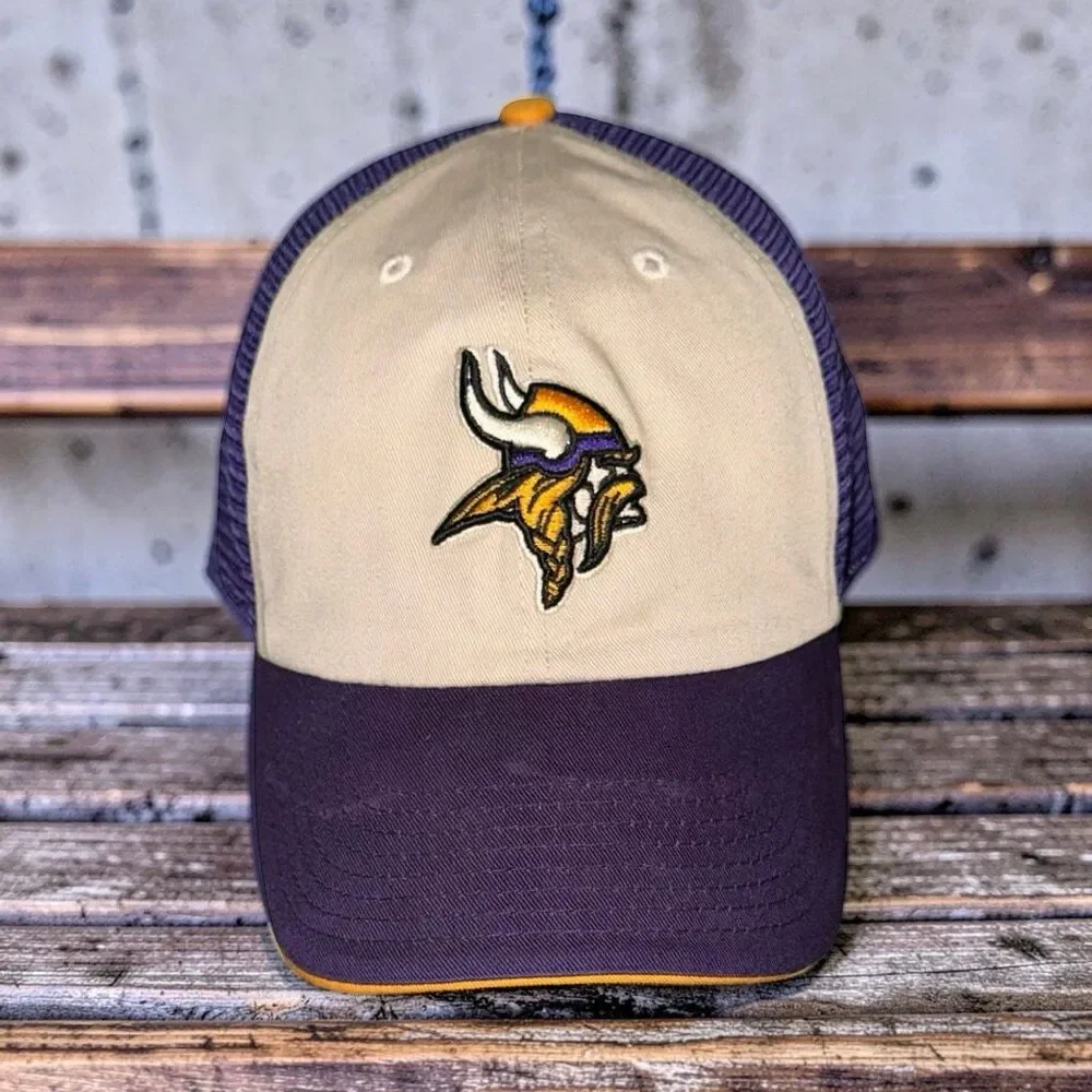 NFL Team Apparel Minnesota Vikings Snapback Trucker Hat O/S